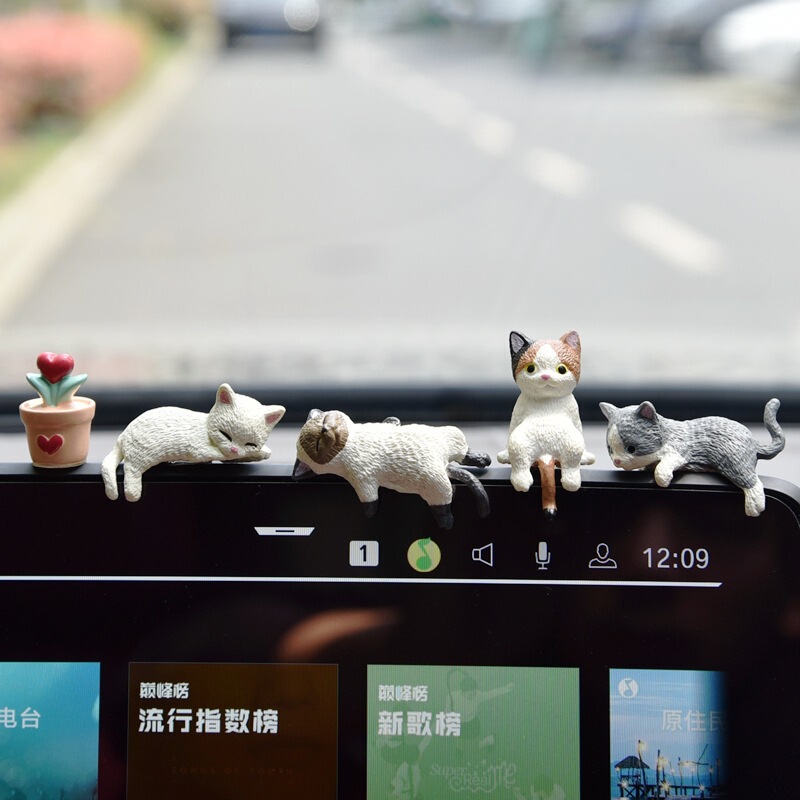Car Dashboard Screen Car Decoration Cat Figurine Car Interior Accessories Rearview Mirror Computer Monitor Decoration