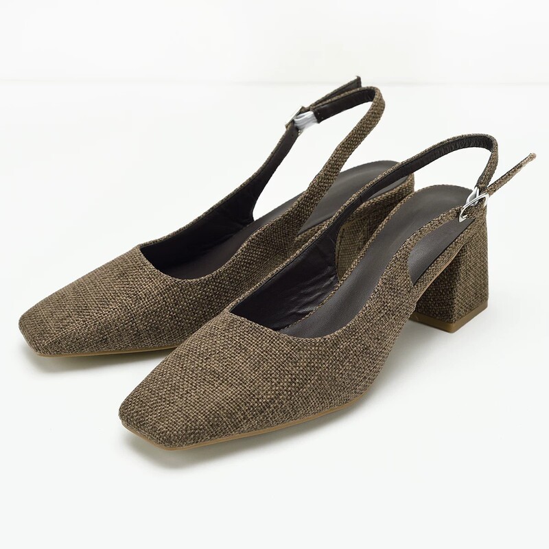 Original foreign trade style, artistic and vintage linen sandals with a square toe, shallow opening, chunky heel, and open back for women