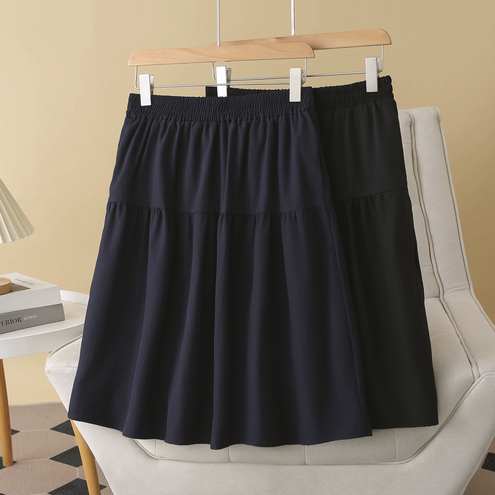 Летняя юбка-зонтик больших размеров 2025 года, утягивающая юбка А-силуэта в художественном стиле для полных девушек, юбка средней длины с эластичной резинкой на талии 021.