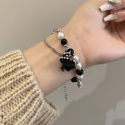 Black and white little ghost beaded bracelet female boudoir honey niche design bracelet cold style high-level sweet cool hot girl jewelry