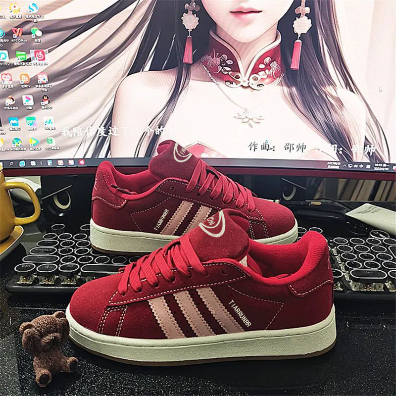 Zapatos de pan rojo de la escuela secundaria de lazos zapatos deportivos de altura baja zapatos de skate de ocio antideslizante para mujeres con suela plana