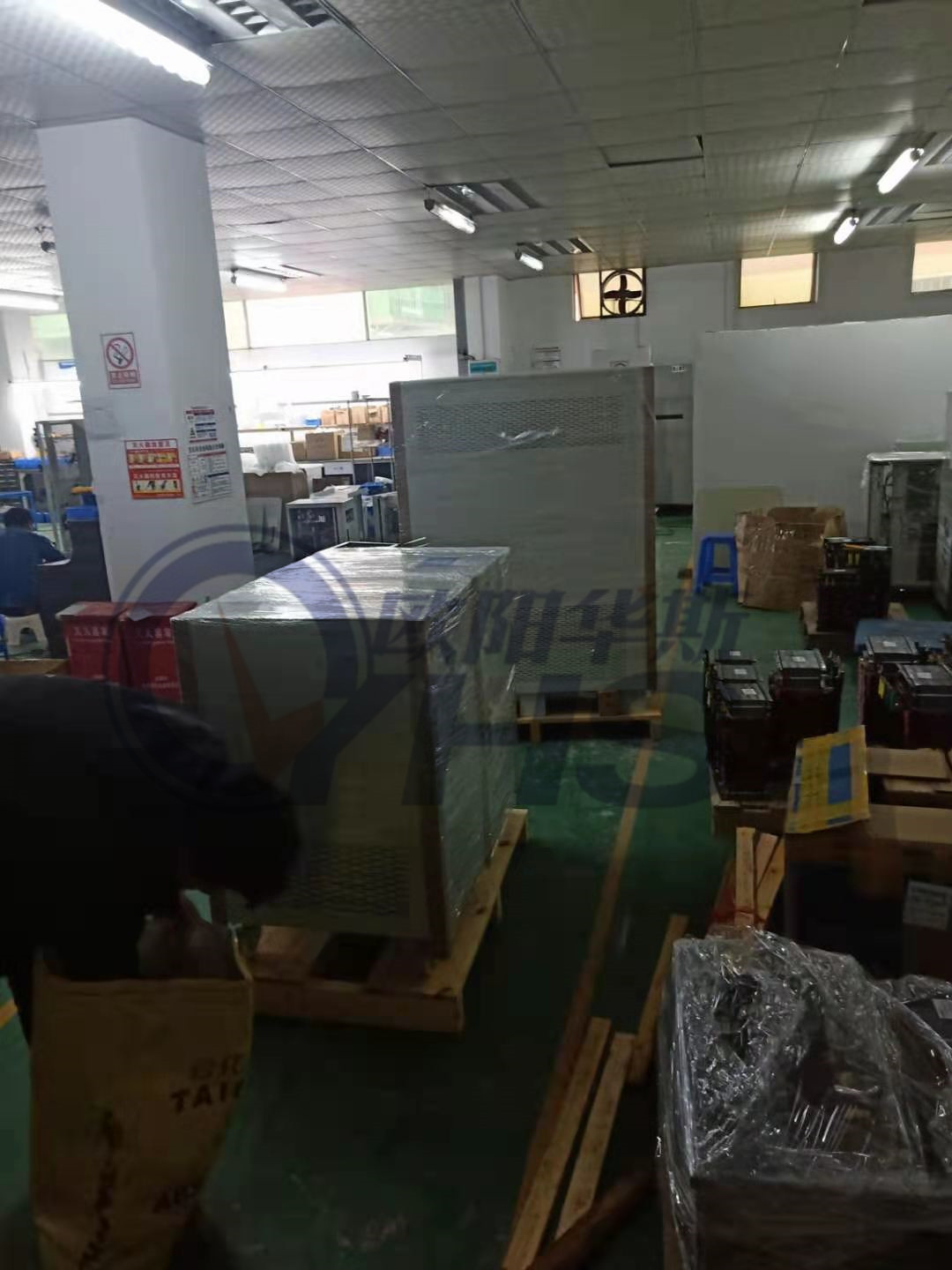 ŷ����˹����100KVA��Ƶ��Դ�����Ϻ�������60HZ���ڲ�Ʒ