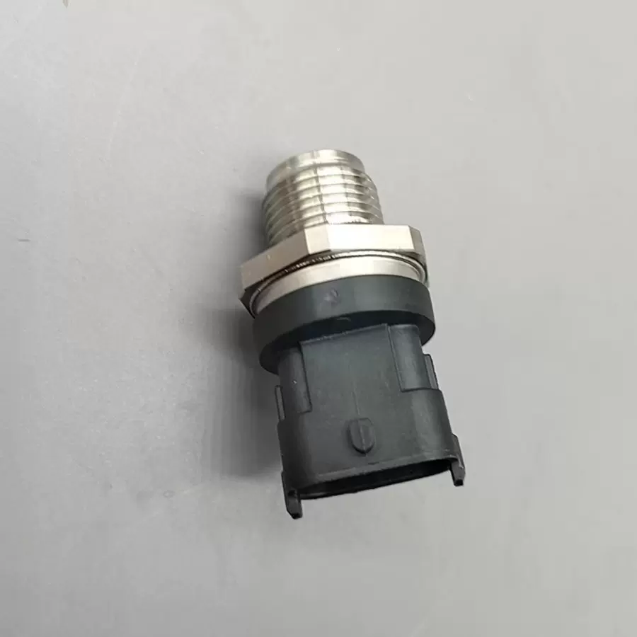 厂家供应ME229553 0281002767 0281002398适用三菱汽车轨压传感器