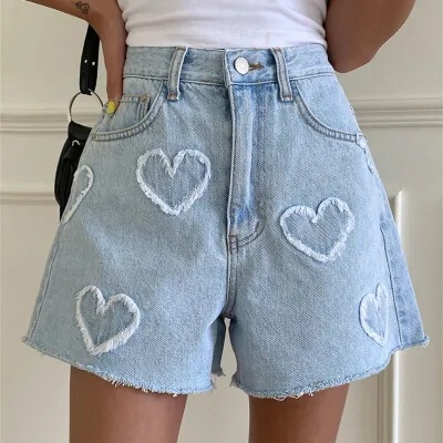 2025 Early Summer New Korean Style Sweet Age-reducing Cute Heart-shaped Pattern Light Washed Denim High Waist Shorts