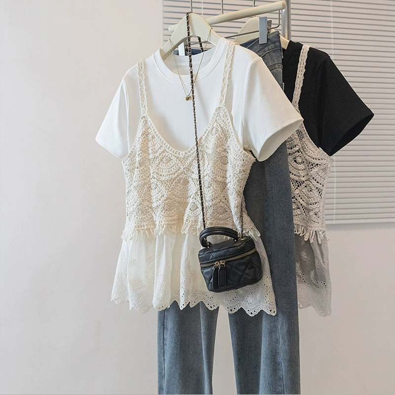 Настоящая фотография новых женских топов больших размеров в корейском стиле, модного дизайна, утягивающих и слегка прозрачных топов на подтяжках.