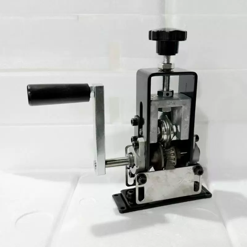 批发快速换刀小型剥线机 可接电钻手摇废旧电线去皮用剥线器