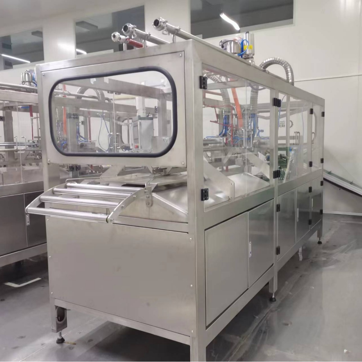 全自动盒中袋无菌BIB灌装机果浆牛奶红酒液体灌装机自动上袋设备