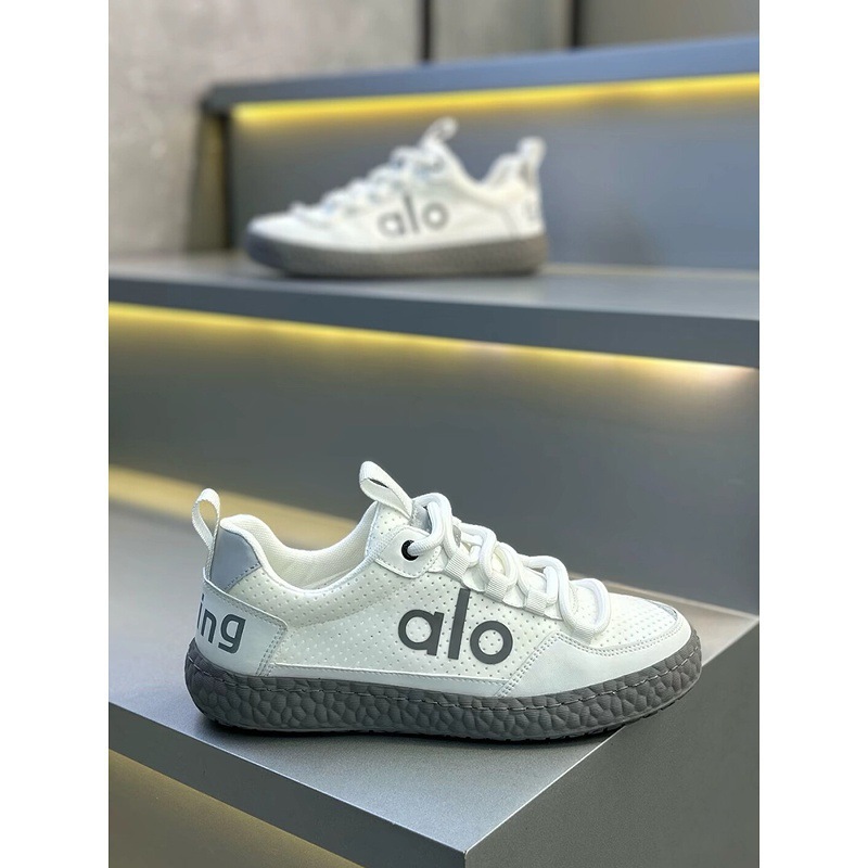 2025 New Summer Men's Shoes Mesh Breathable Lightweight Soft Sole Casual Shoes Sneakers Men's Comfortable Driving Shoes Trendy