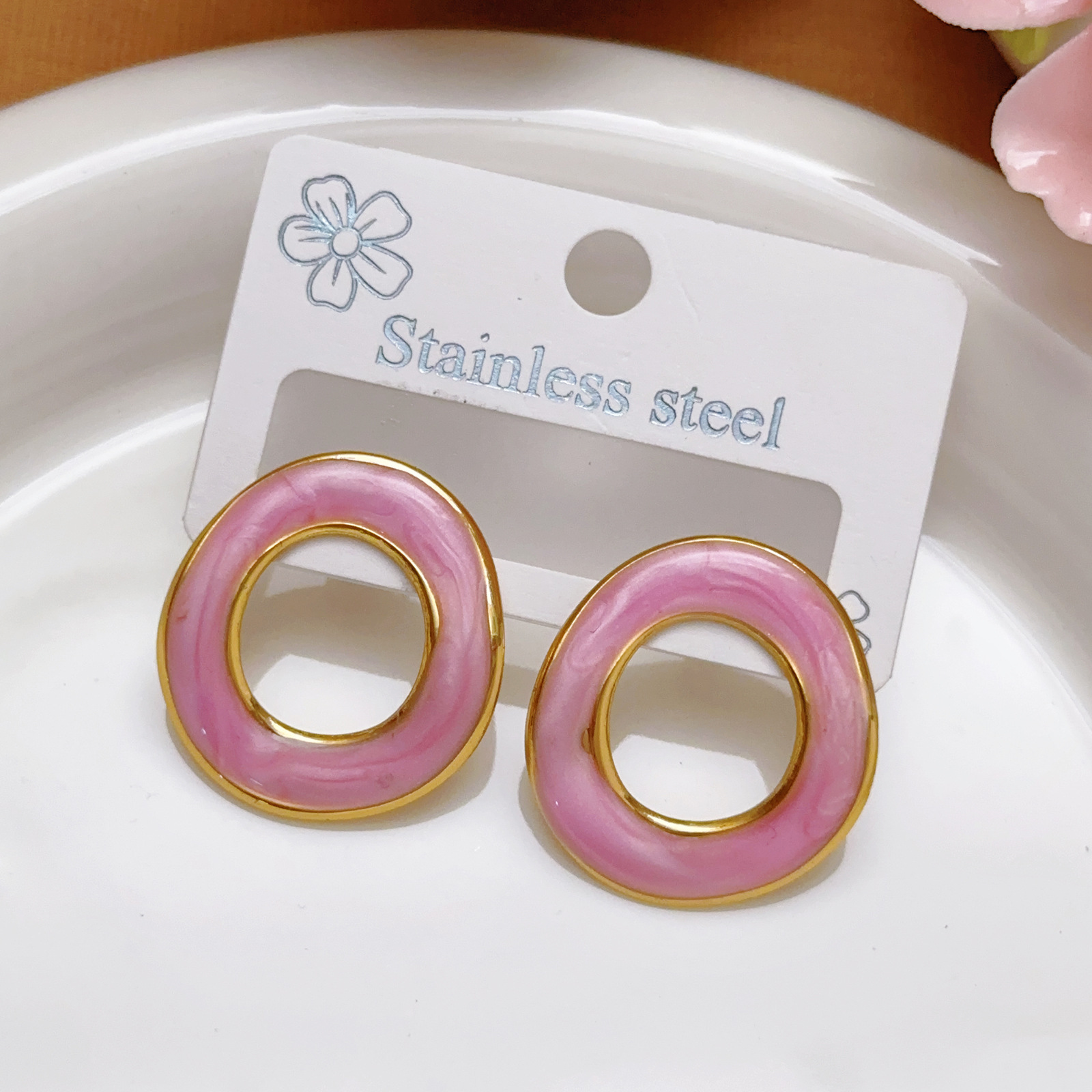 【E0220】Pendientes de anillo retorcido de color morado claro