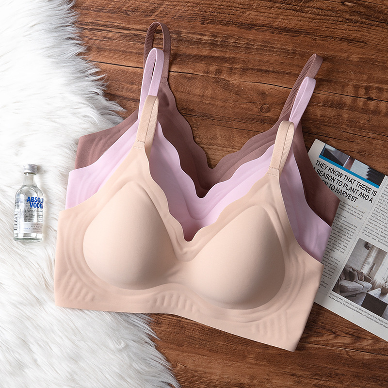 New Seamless Cloud Bra for Women, Thin Style, Minimizes Large Bust, Slimming, Wireless, Side Support, Anti-Sagging Bra New Seamless Cloud Bra for Women, Thin Style, Minimizes Large Bust, Slimming, Wireless, Side Support, Anti-Sagging Bra