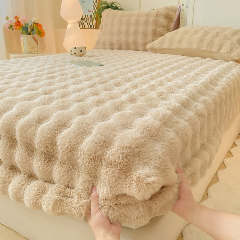 Winter Thickeneded Milk Velvet Bed Bed Sheets Three-Piece Set Household Warm Coral Velvet Mattress Protector Single Fleece-Lined Quilt Cover