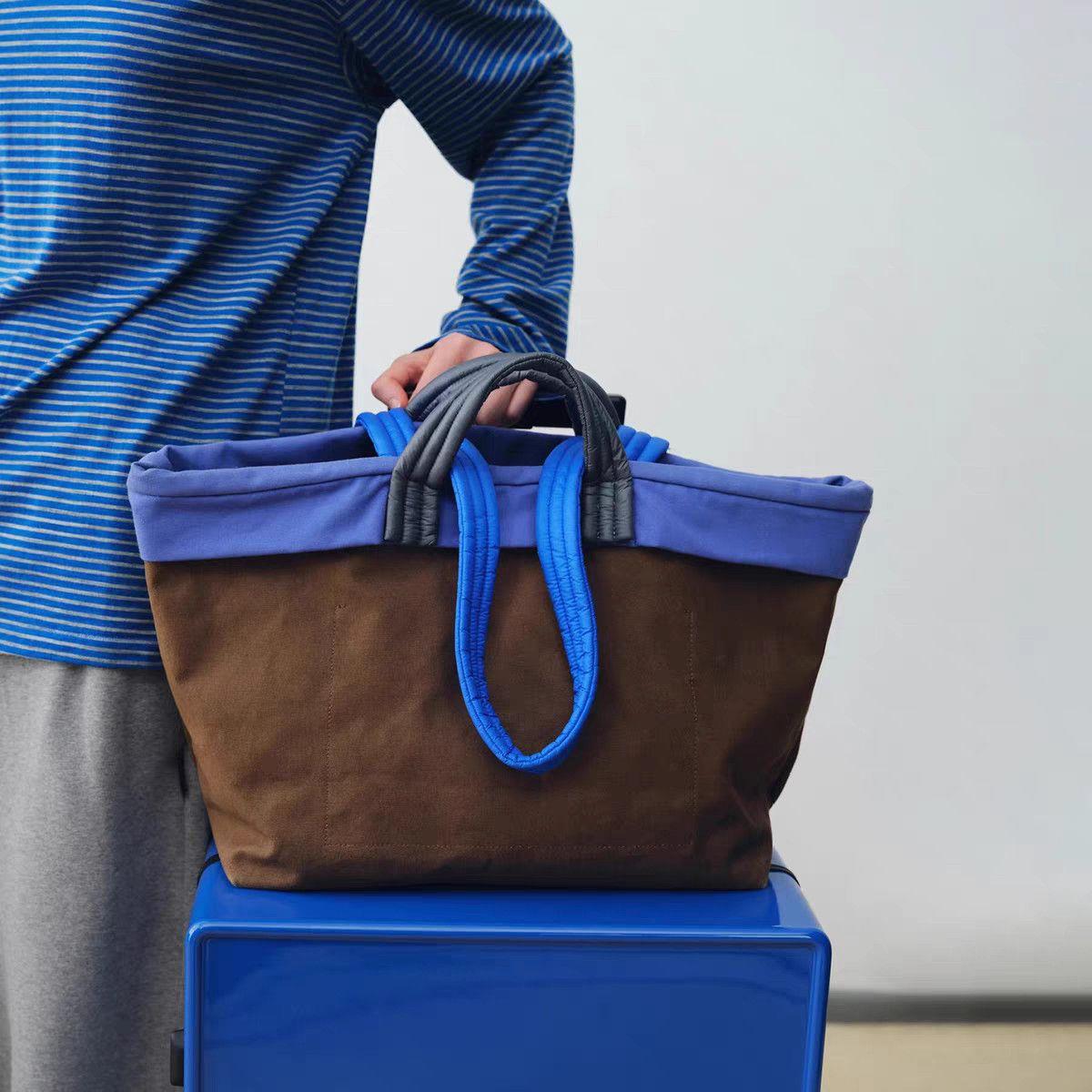 Large Capacity Tote Bag Canvas Bag For Women 2025 New Arrival High-End Lazy Style Handbag Shoulder Bag For Men And Women Commuting