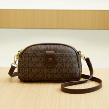 2023新款流行质感小包单肩斜挎手机包女士手拿包包贝壳包一件代发