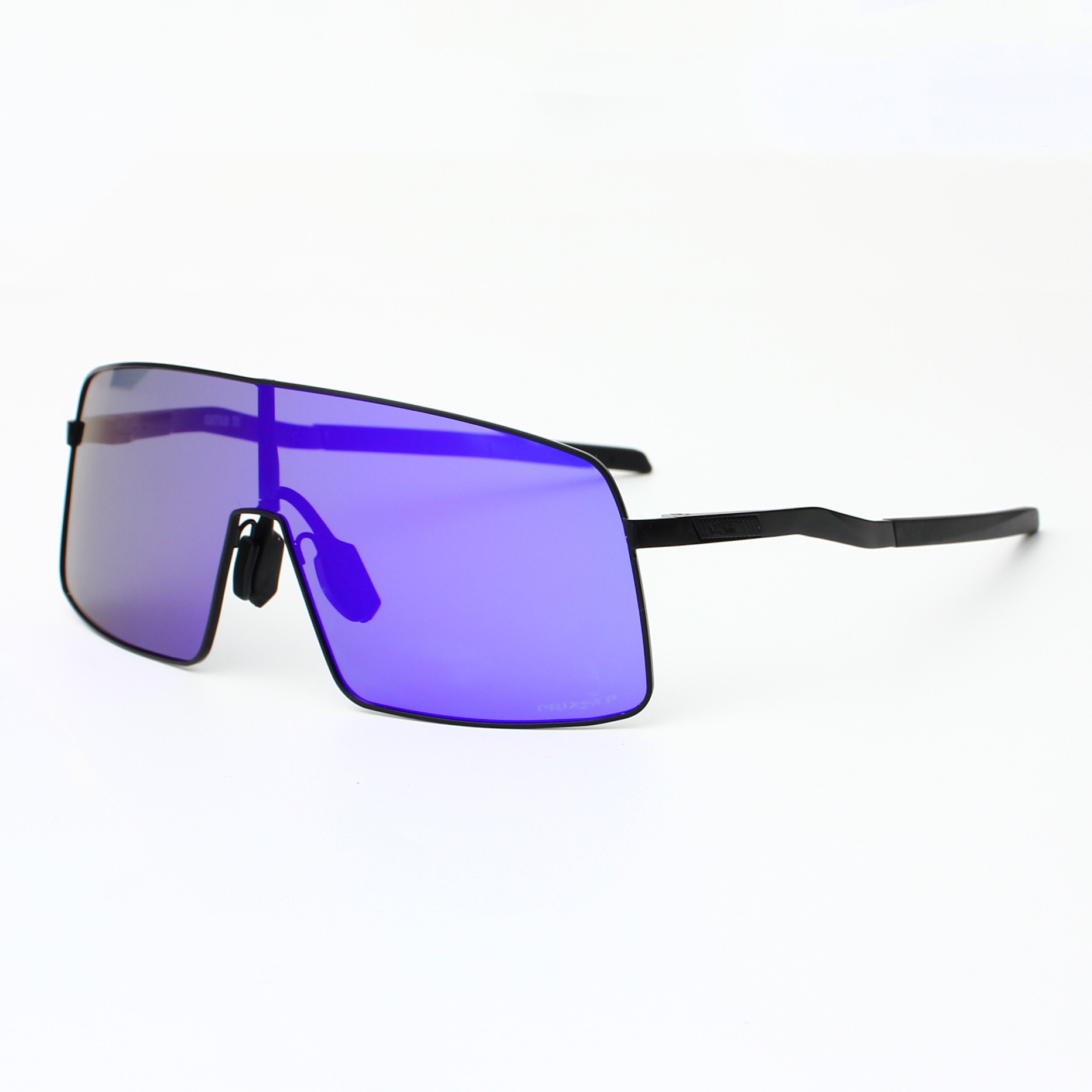 C4 black dark blue