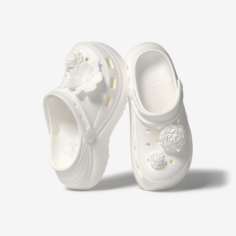 2026 Camellia Hole Shoes Women's Shoes Summer New Fashion Thick Sole 5cm Height Increase Outdoor Beach Sandals DIY