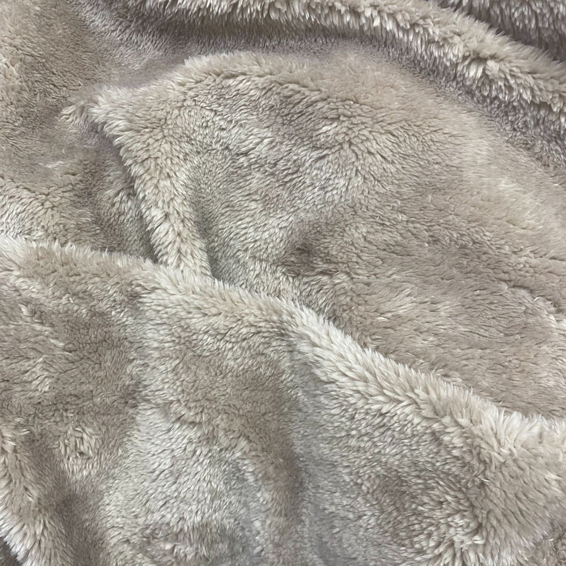 China terciopelo ártico tiñido unilateral flanela terciopelo ártico juguetes ropa para el hogar mantas tela de terciopelo