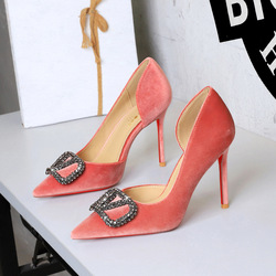 9269-K202 French style elegant socialite super high heels, thin heels, red sole, high-end feeling, rhinestone V-button Xishi velvet shoes
