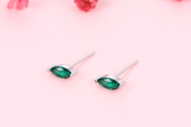 Oval Pattern All Seasons Season 1 Pair 925 Sterling Silver Oval Zircon Ear Studs