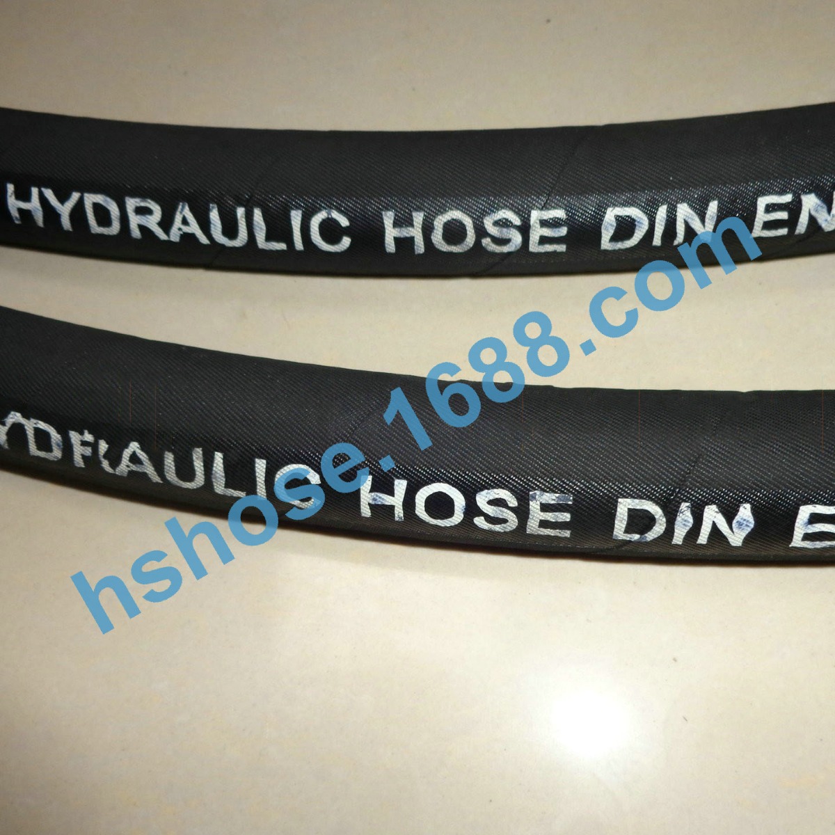 1SN/R1AT钢丝编织液压胶管