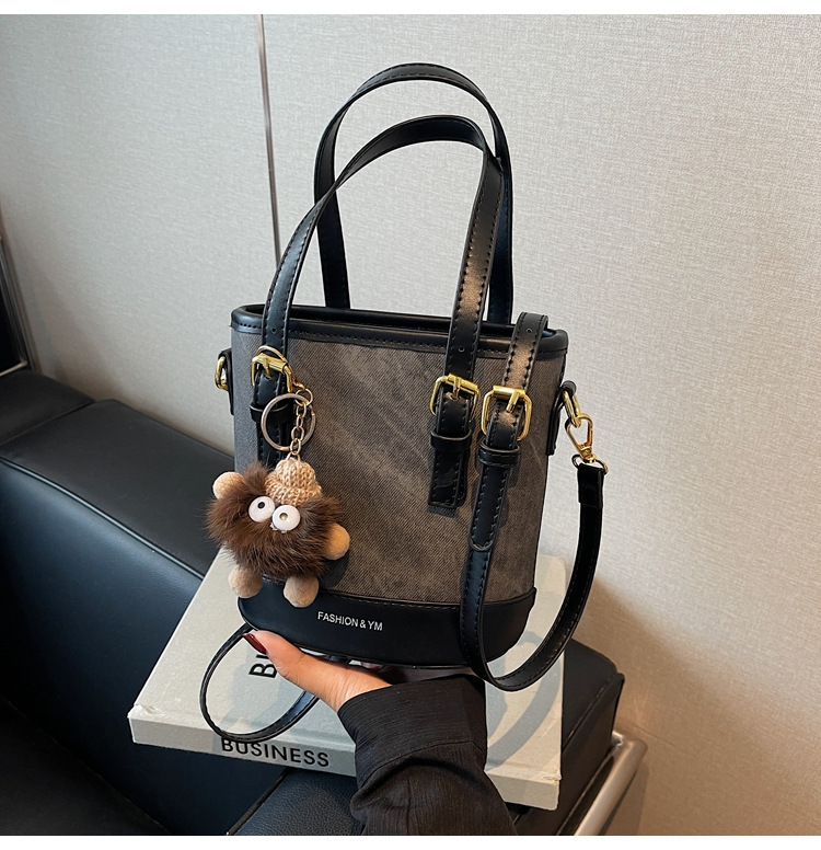 クロスボーダーバッグ ニッチデザイン バケットバッグ Pu ファッション レディースバッグ シングルショルダー クロスボディバッグ ハイエンド スモールバッグ 通勤バッグ|undefined