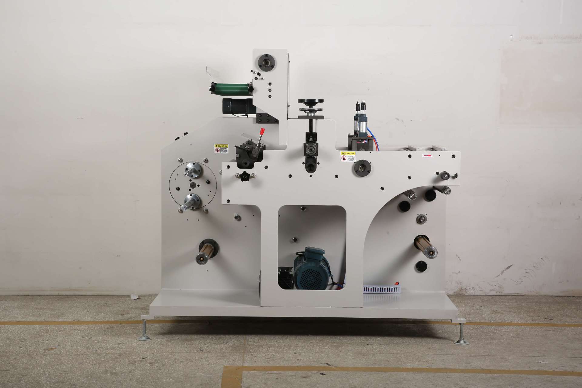 巨威机械供应 牛皮纸分切机 不干胶分切机 质量可靠价格实惠