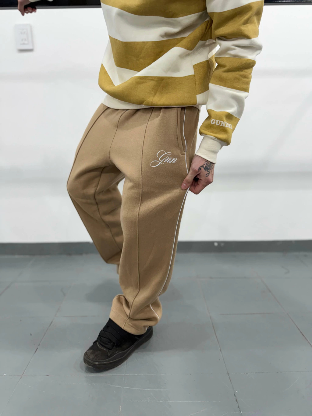 Amazon 2025 Europa y Estados Unidos otoño y invierno transfronterizos nuevos pantalones de doble cabeza de moda callejera casual letras impresión pantalones