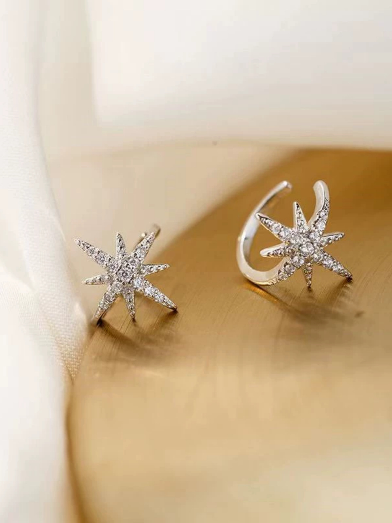 Pointed titanium steel lip stud product view