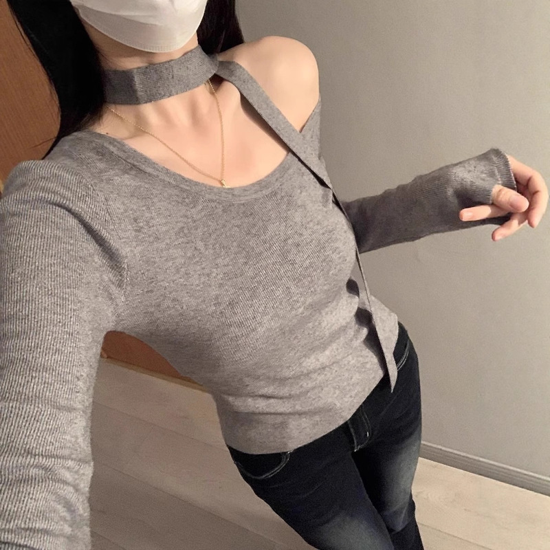 1*1 De Rong Spicy Girl Halter Neck Off-Shoulder De Rong Base Shirt for Women with a Slimming and Sexy Off-Shoulder Design