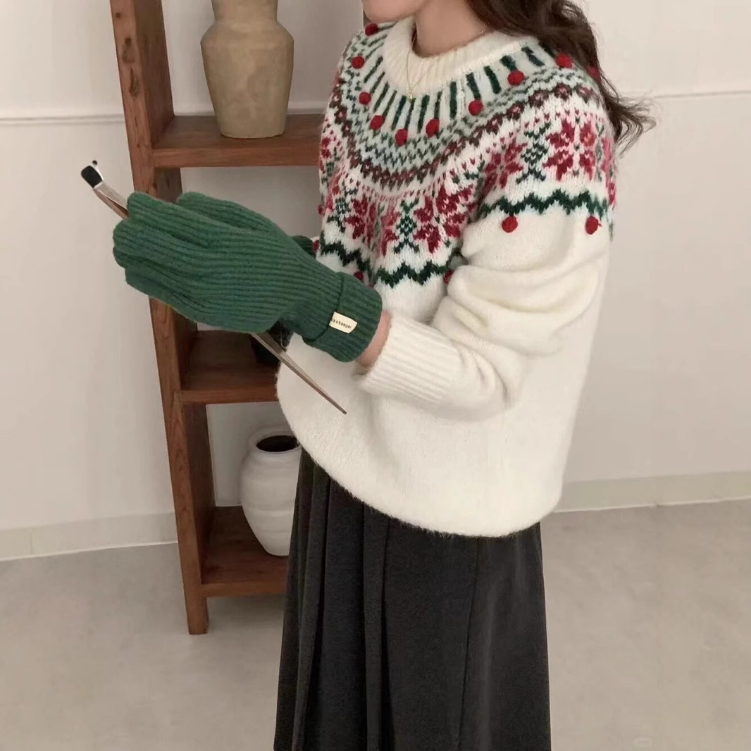 秋冬大码女装圣诞新年红色毛衣球立体装饰百搭网红绵羊绒针织衫女