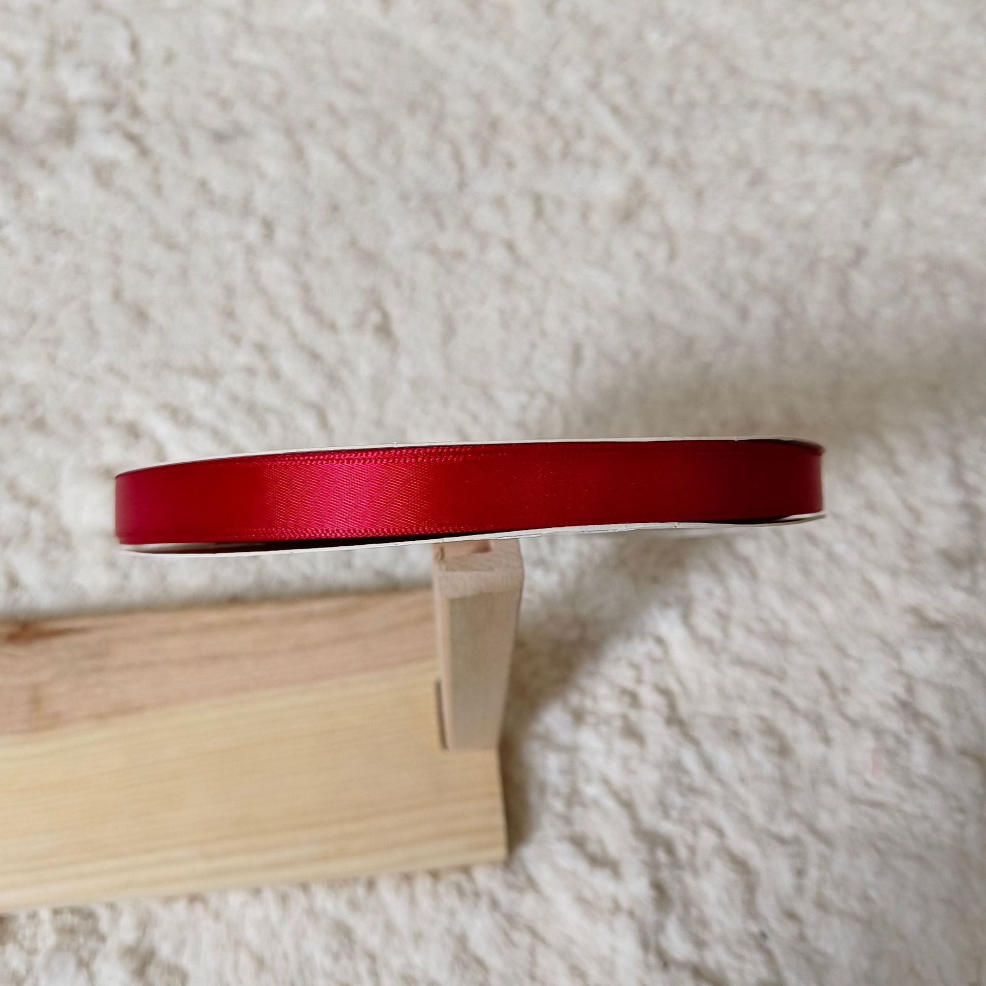 Suministro directo de fábrica vino rojo poliéster cifrado con festivo regalo de mano caja de dulces de boda fuente de embalaje lote de cinta