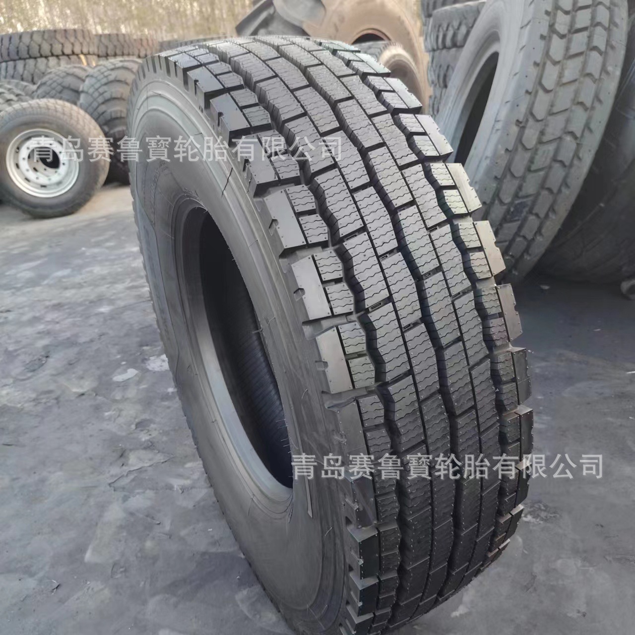 315/80R22.5 卡车 货车轮胎 全钢真空轮胎 雪地花纹