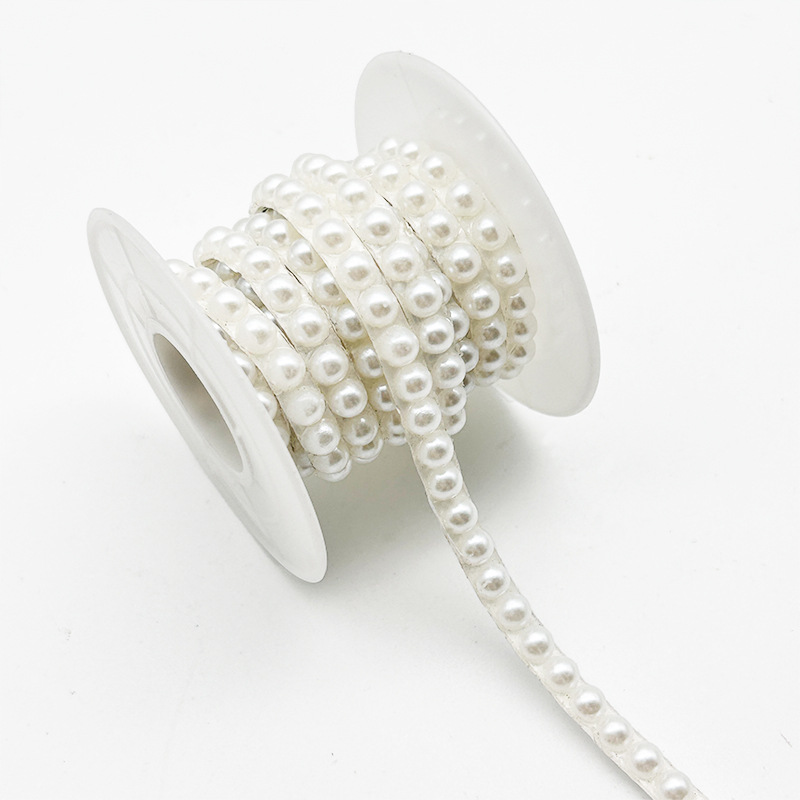 Nuevo producto Venta caliente Perla Tela de diamantes de imitación Adhesivo de fusión en caliente Diamante autoadhesivo Tela de diamantes flash Bolso de ropa Diy Cinta de diamantes de imitación de cerámica