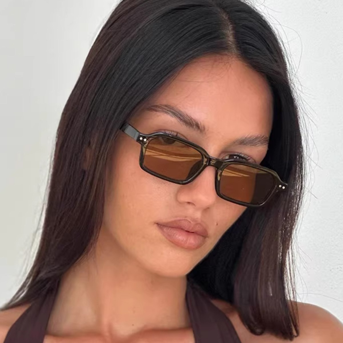 2025 nueva versión coreana de gafas de sol de moda rectangulares con montura pequeña, gafas de sol para viajar, gafas ligeras para hombres y mujeres