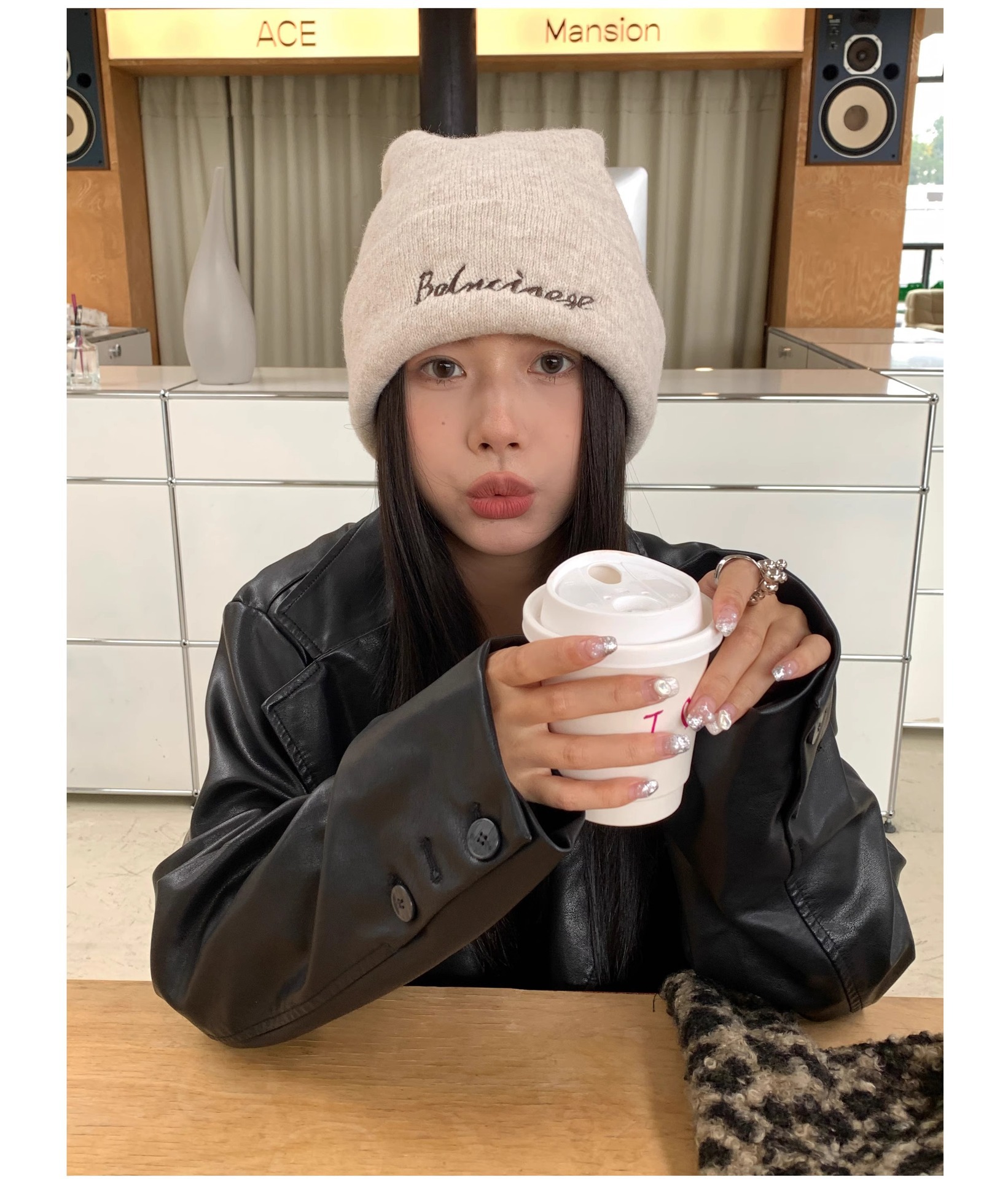 Embroidered Knitted Beanie Hat For Women Warm Wool Blend Winter Cap_voghion.com