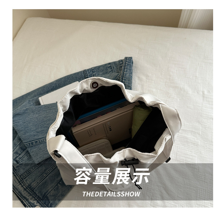 The popular autumn and winter bags for women in 2024: large-capacity crossbody bag, Tote commuter bag, single-shoulder bag, soft undefined