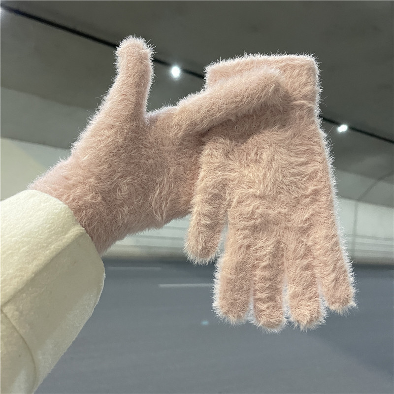 自転車の新型はウサギの毛のぬいぐるみのinsの女性の冬の手袋に毛をつけて保温します。|undefined