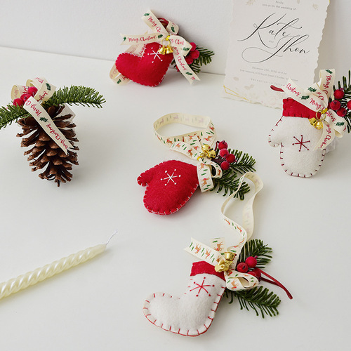 NUCHI新款moder housePE叶红果毛毡圣诞袜子手套挂饰圣诞节装饰品