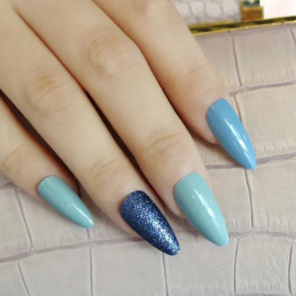 Uña de almendra desmontable negra borde francés minimalista moda manicura falsa parche de uñas al por mayor