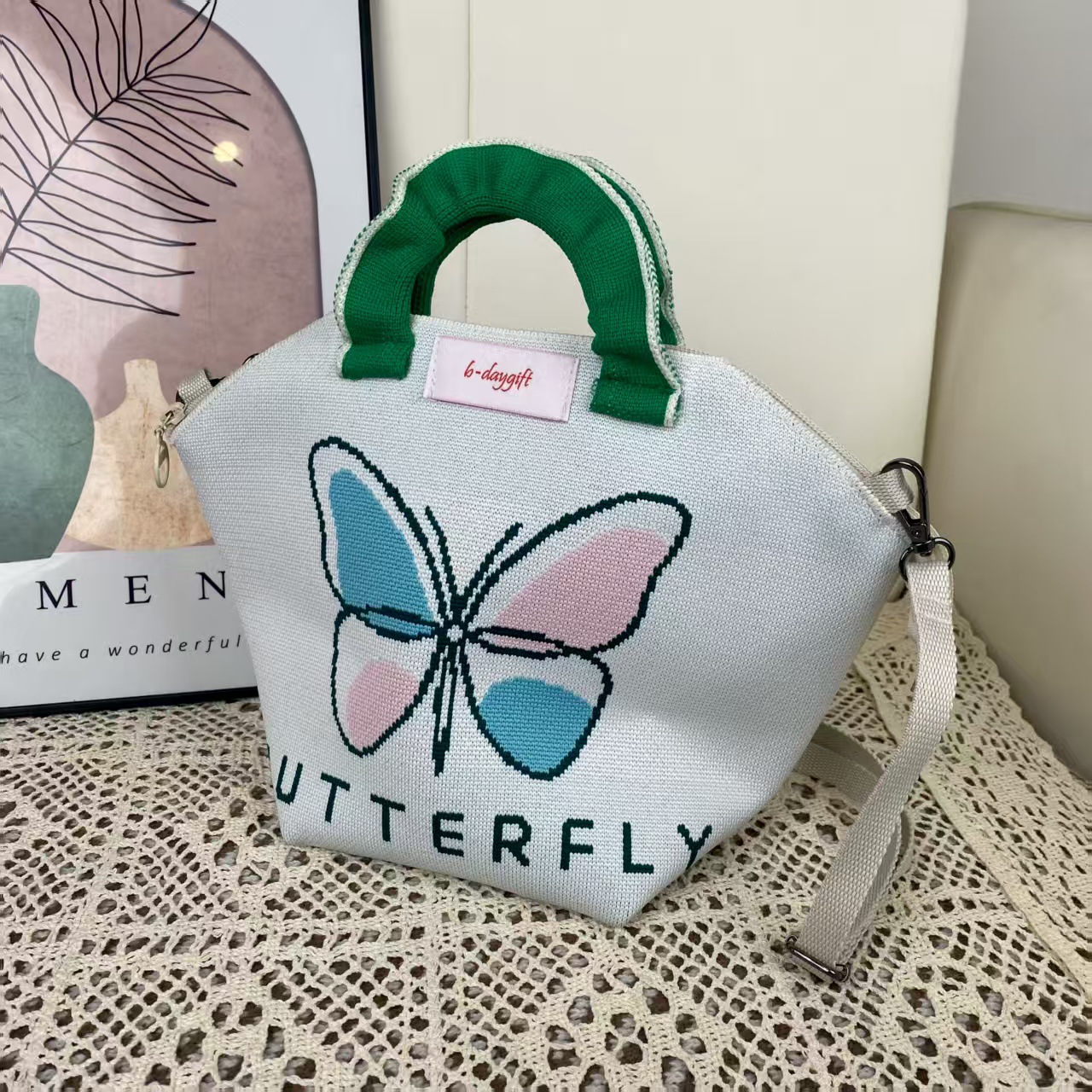 Cartoon Graphic Knit Shell Chain Strap Handbag 30