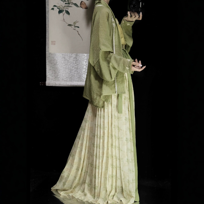 2026 Original Fluffy Song-Style Hanfu for Women with Airplane Sleeves, Pleated Skirt, Song Pants, Improved Daily Wear for Spring and Summer