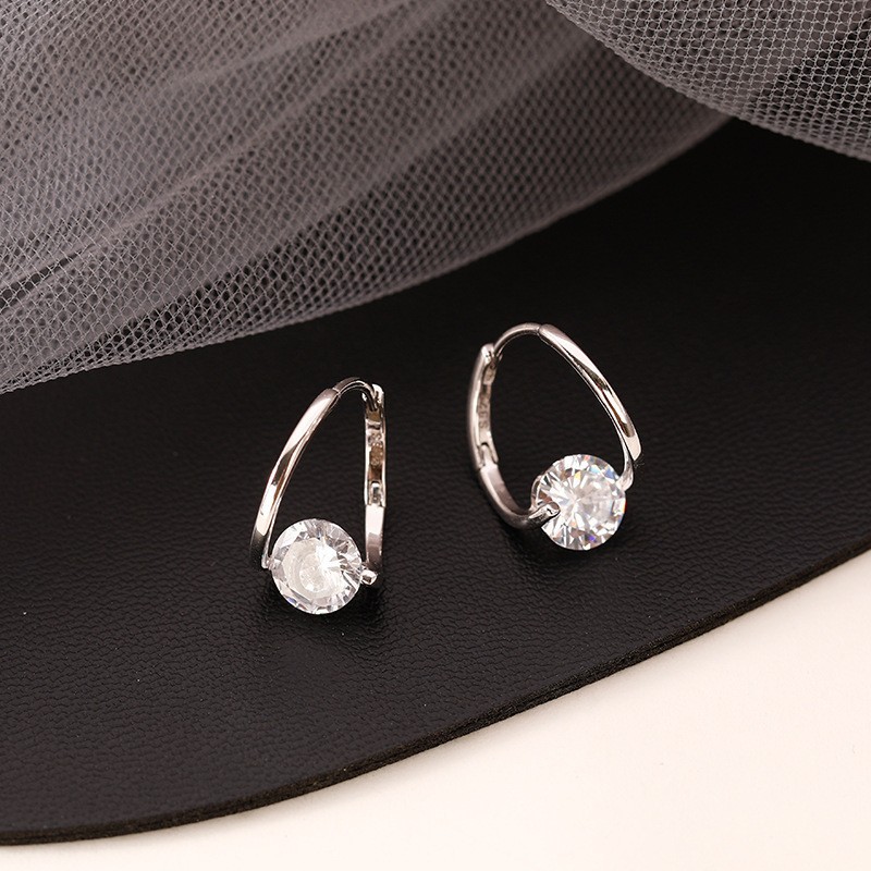 Korean Style New Geometric Micro-Inlaid Zircon Earrings with Niche Design, Fashionable, Exquisite, Simple and Versatile Women's Earrings