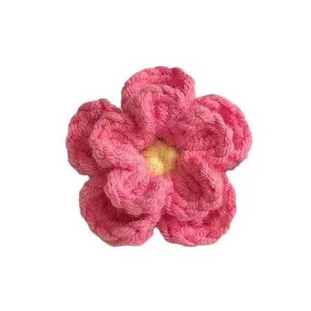 Spilla a forma di fiore camelia all uncinetto per abiti e borse_voghion.com