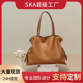 包包小众韩国小众设计真皮女包褶皱包牛皮单肩包抽绳大容量托特包