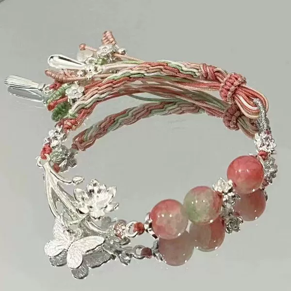 Бабочка и лотос