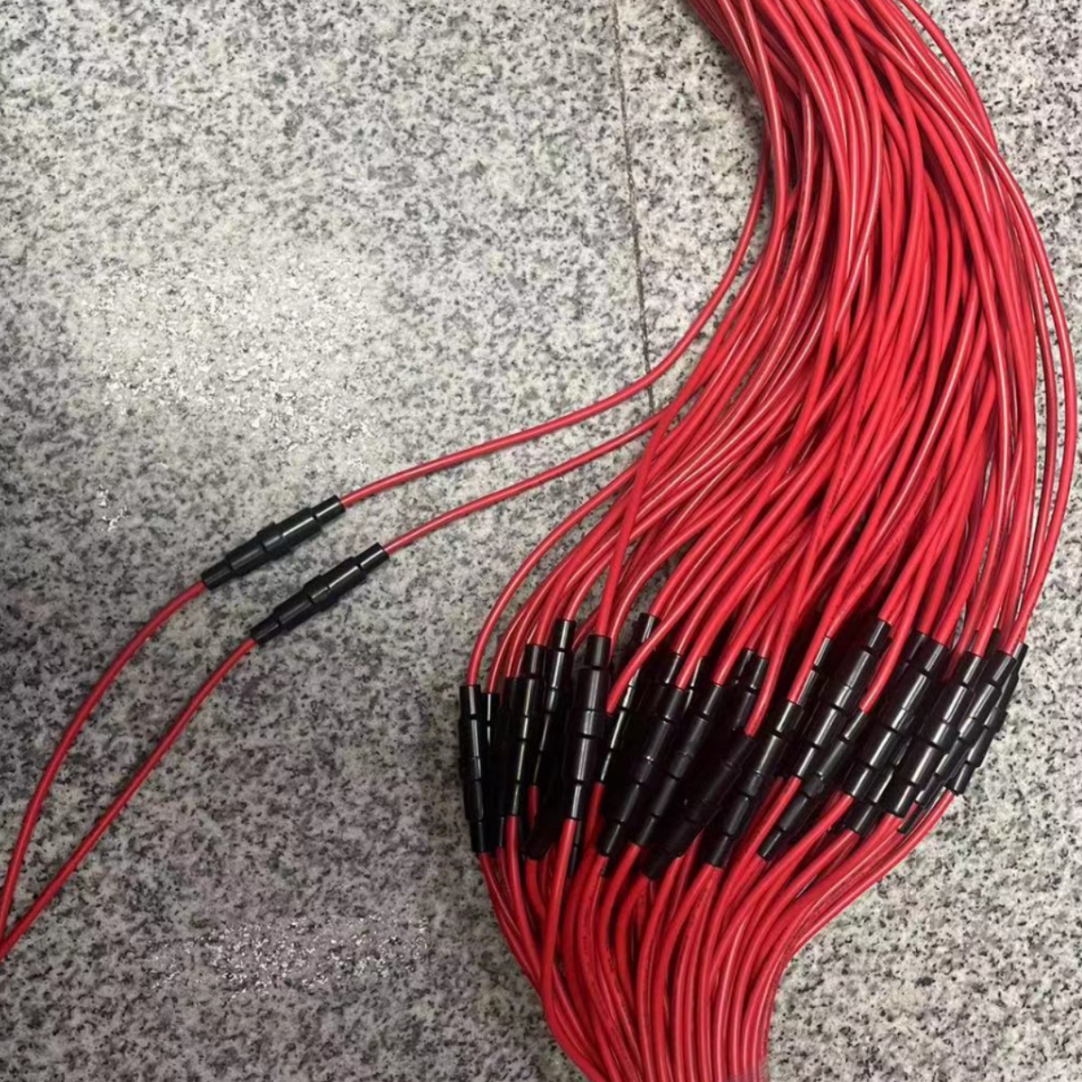 厂家批发5X20黑色引线壳16号线15CM+40CM公母壳引线壳