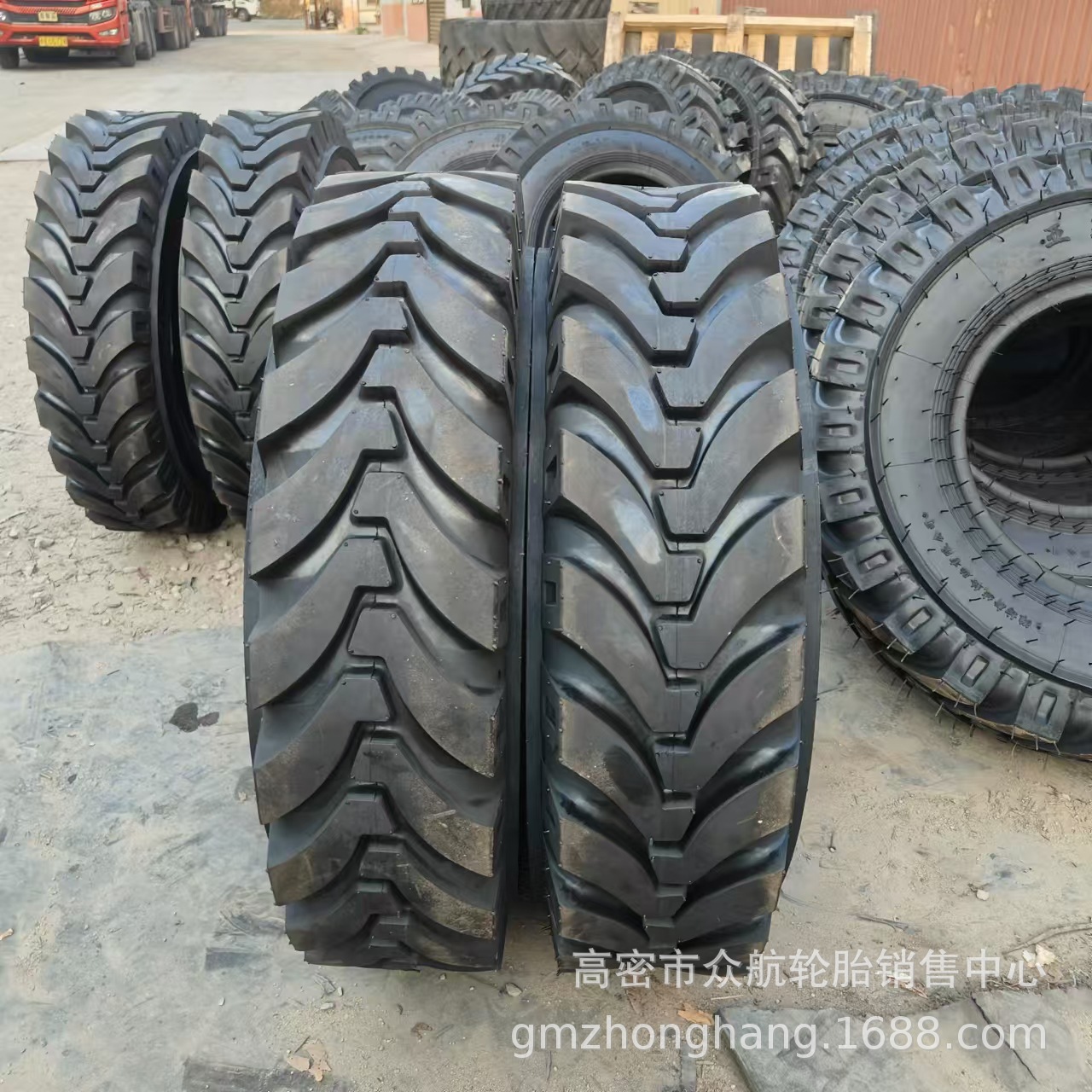 工程机械轮胎 7.50-16 8.25-16 8.25-20 挖沟机轮胎防夹石