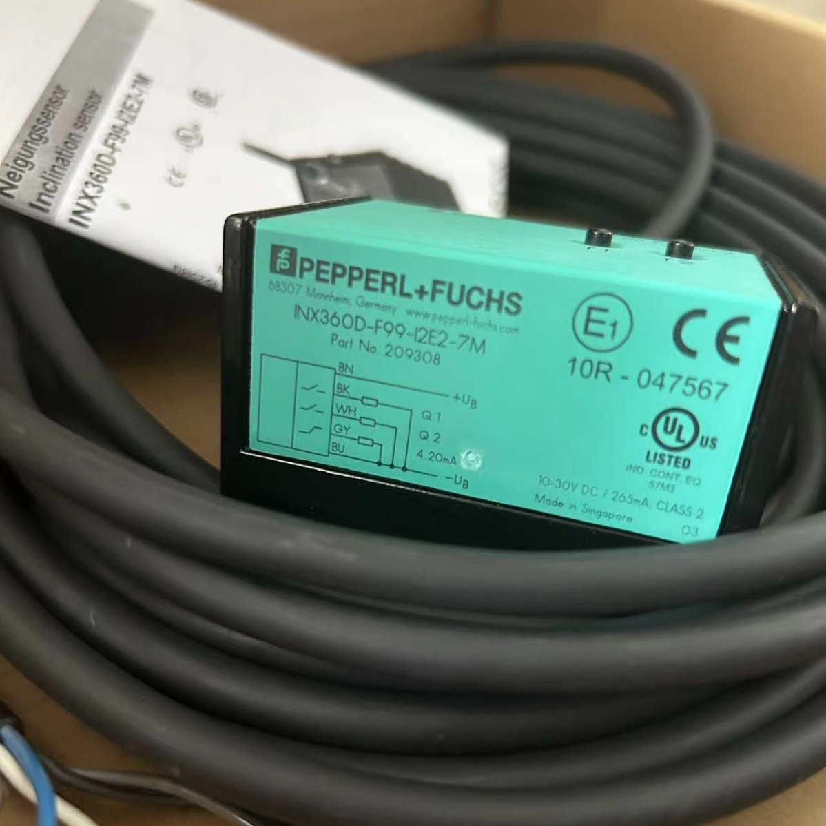 倾角传感器  INY030D-F99-2I2E2-V17  现货 222356 现货直发