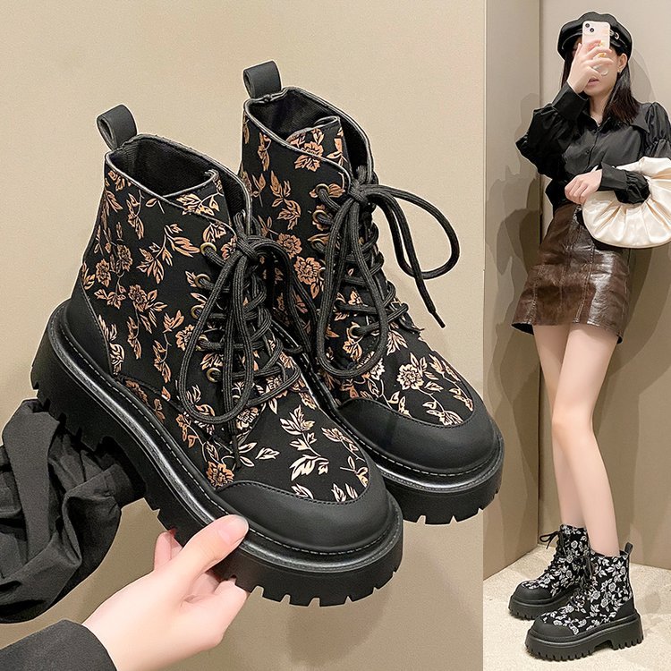 Mode für Damen im Herbst und Winter 2024 mit großem Aufdruck, neue Artikel mit runder Spitze und dicker Sohle, Martin-Stiefel für Damen_voghion.com