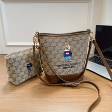 北包包源头工厂新款街头潮流托特包女流行时尚大容量水桶单肩腋下