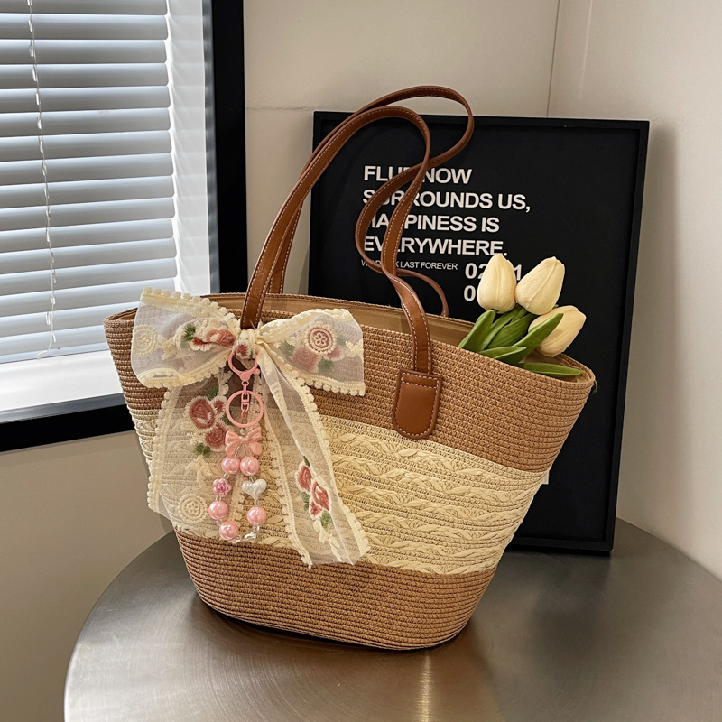 Straw Bag Woven Bag Women's 2025 New Seaside Holiday Beach Bag Summer Large Capacity Shoulder Tote Bag Vegetable Basket